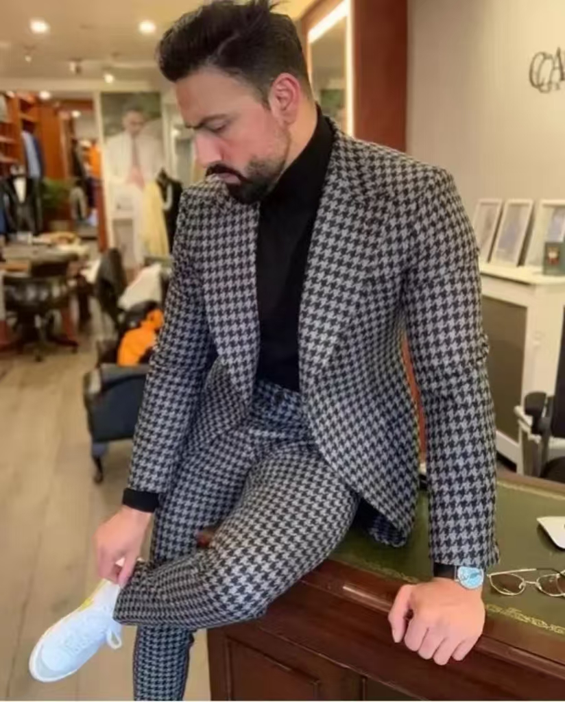 Men Formal Wear For Wedding - ชุดสูทผู้ชายลายฮาวด์ทูธสไตล์วินเทจ ปกแหลม 2 ชิ้น เสื้อเบลเซอร์และกางเกง ชุดสูทลายสก็อตทันสมัยสำหรับงานเลี้ยงและงานแต่งงาน